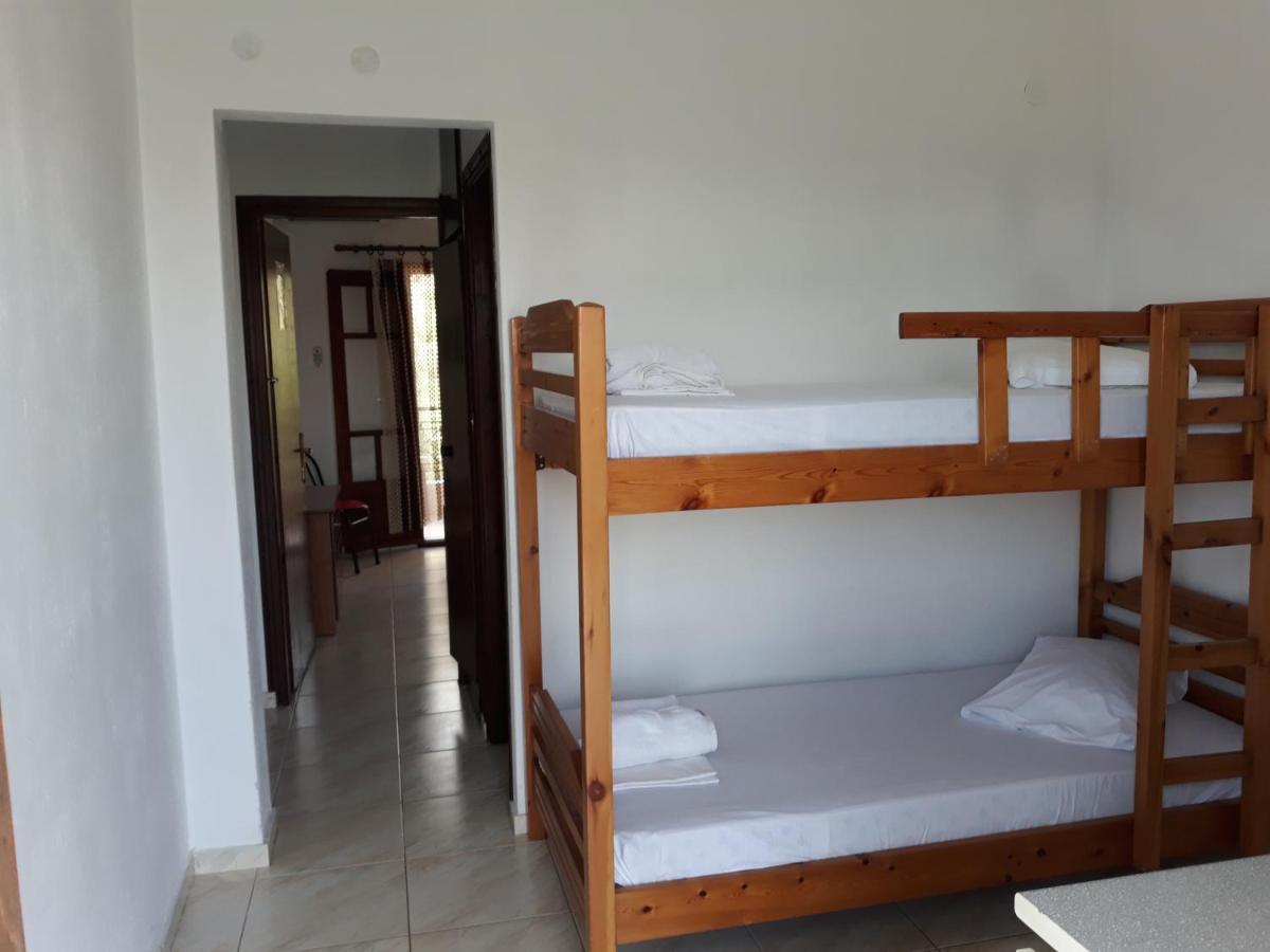 Petradaki Apartments Μόλα Καλύβα Δωμάτιο φωτογραφία