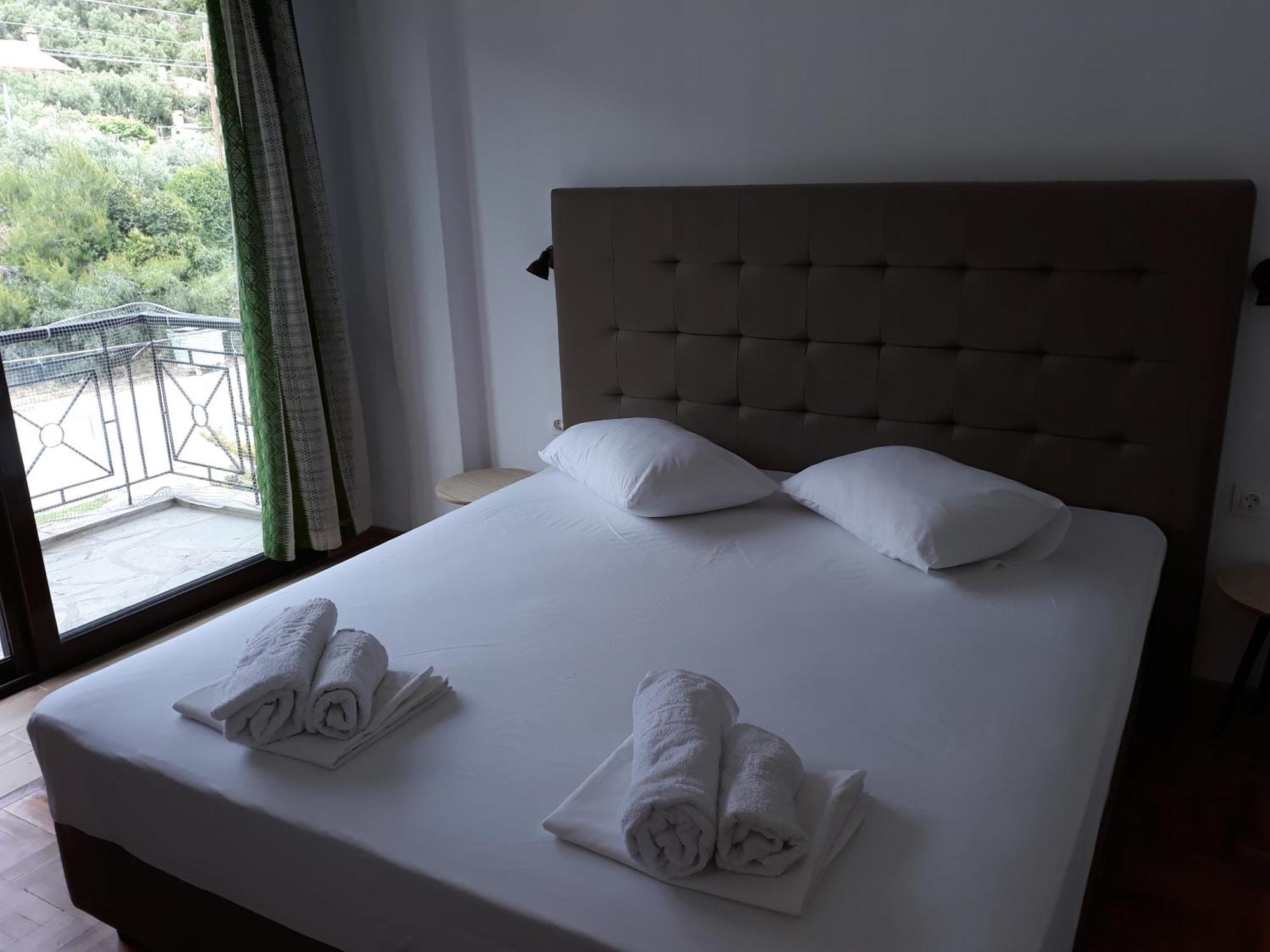 Petradaki Apartments Μόλα Καλύβα Δωμάτιο φωτογραφία