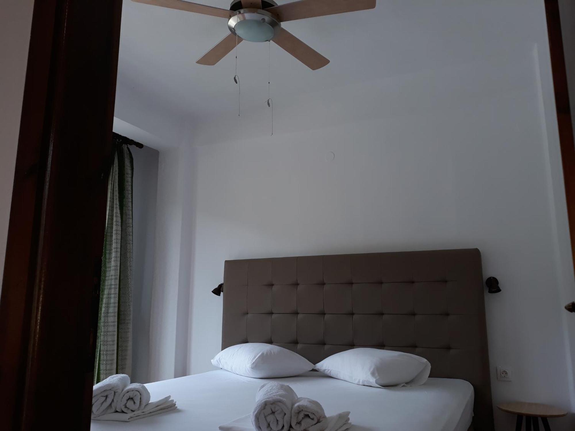 Petradaki Apartments Μόλα Καλύβα Δωμάτιο φωτογραφία