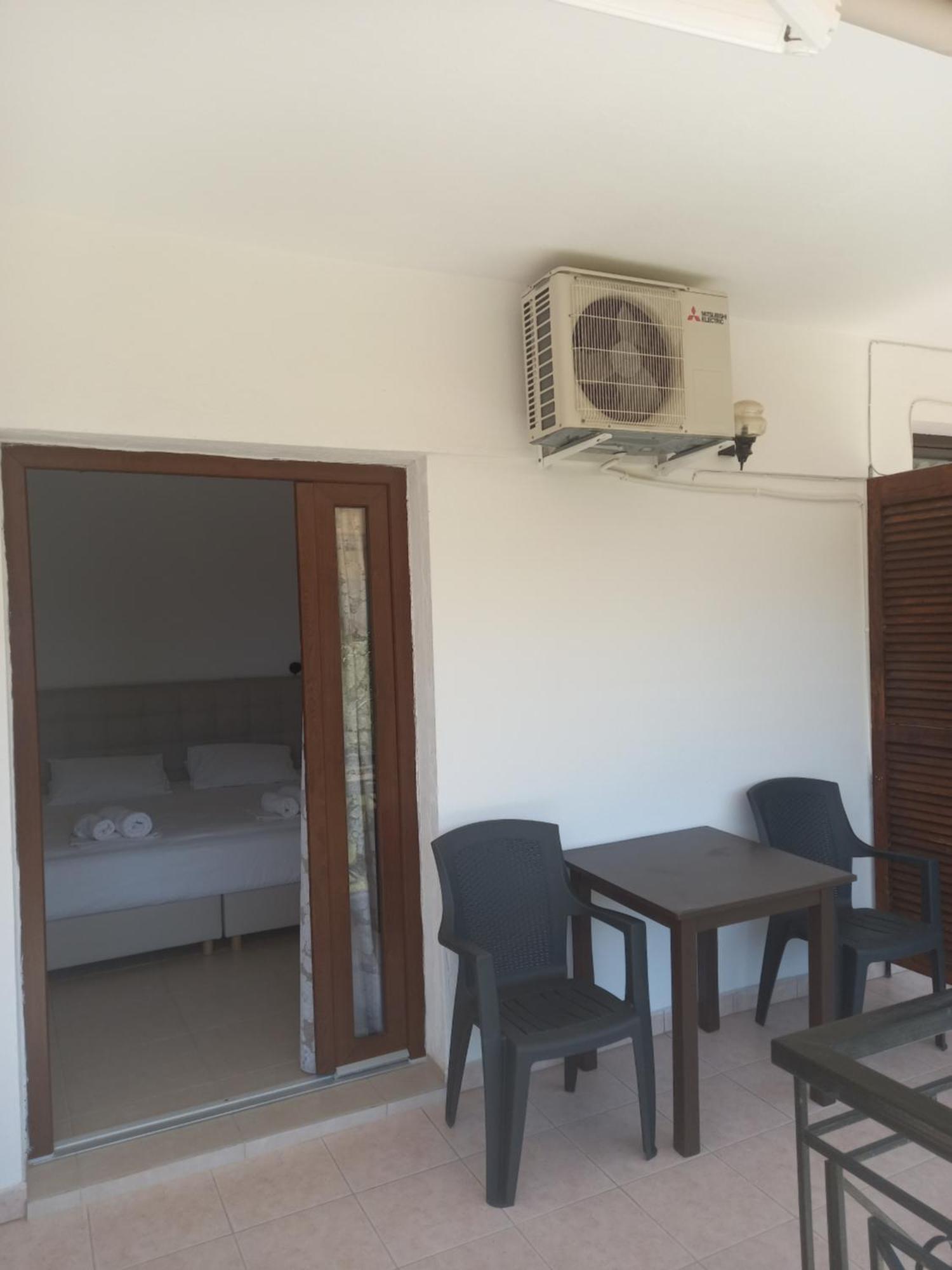 Petradaki Apartments Μόλα Καλύβα Δωμάτιο φωτογραφία