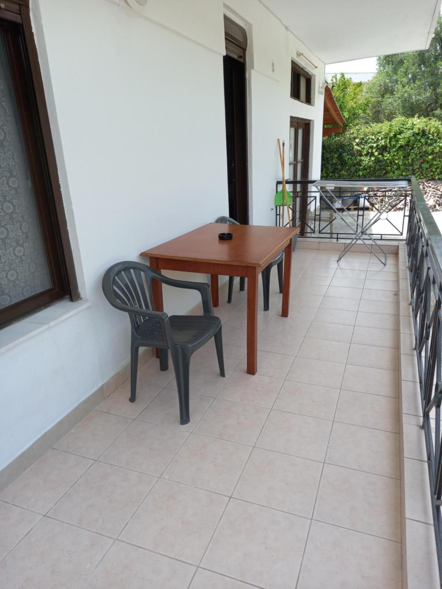 Petradaki Apartments Μόλα Καλύβα Δωμάτιο φωτογραφία