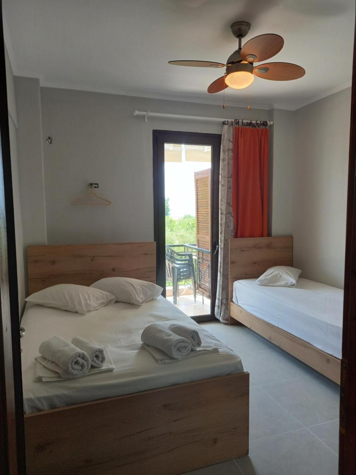 Petradaki Apartments Μόλα Καλύβα Δωμάτιο φωτογραφία