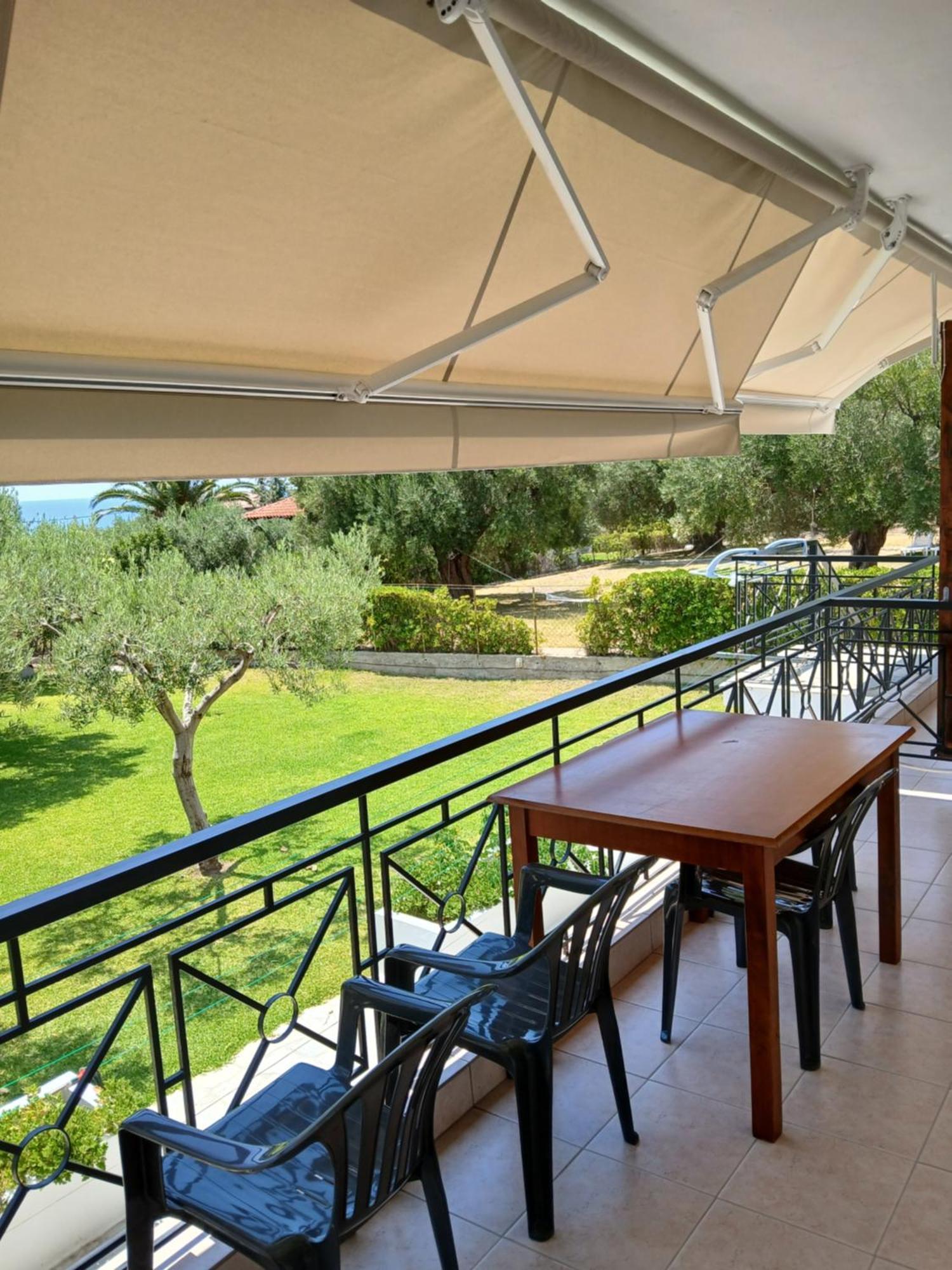 Petradaki Apartments Μόλα Καλύβα Δωμάτιο φωτογραφία